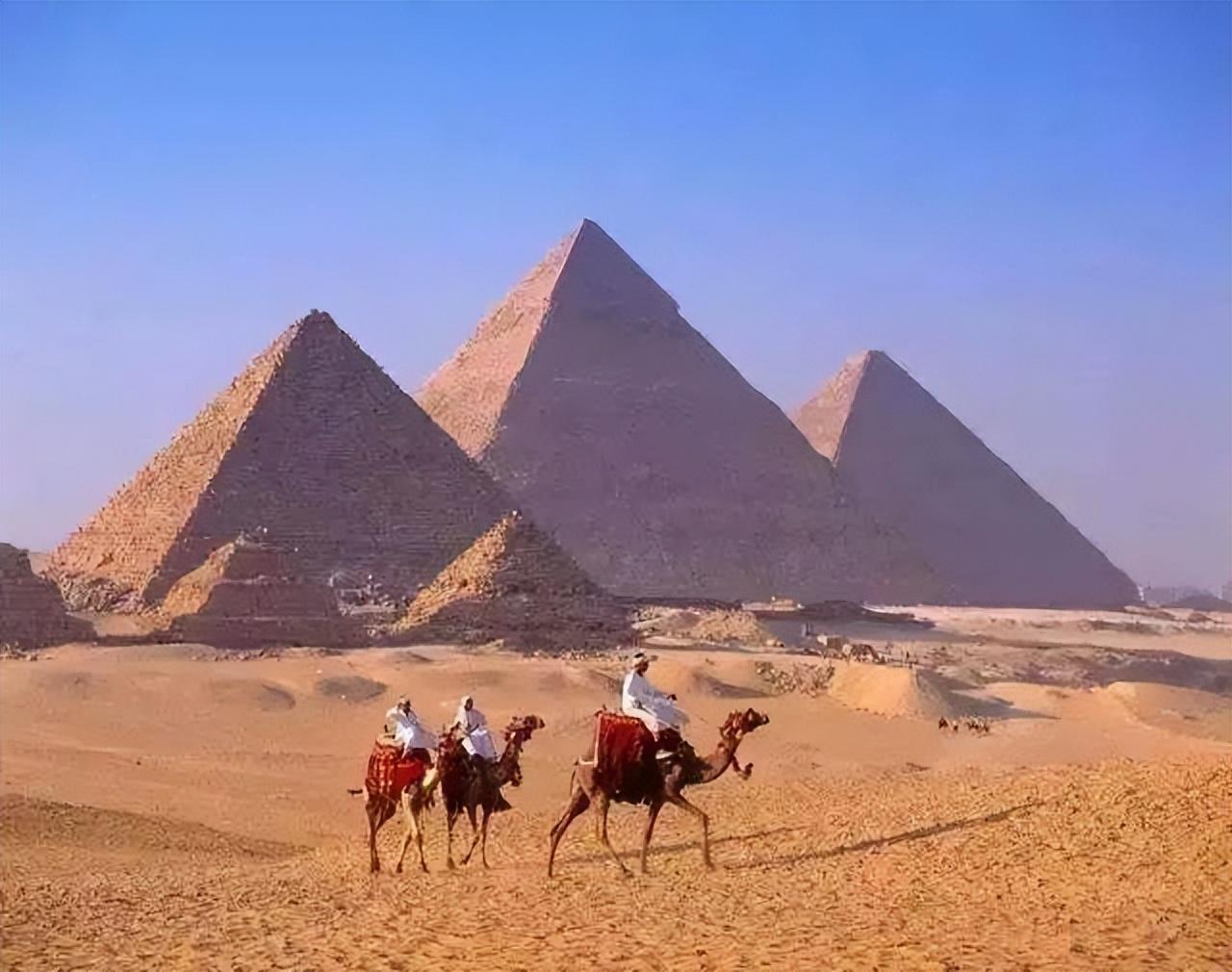 胡夫金字塔资料胡夫金字塔所在地以前是一片海吗