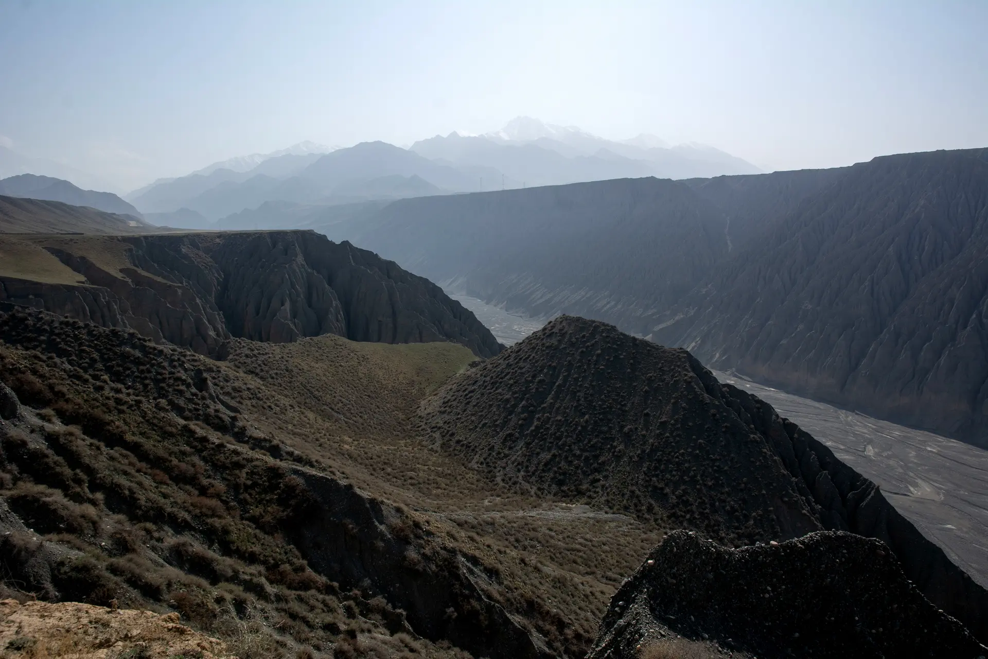 独山子大峡谷——壮丽绝伦的自然之美（共2135字）