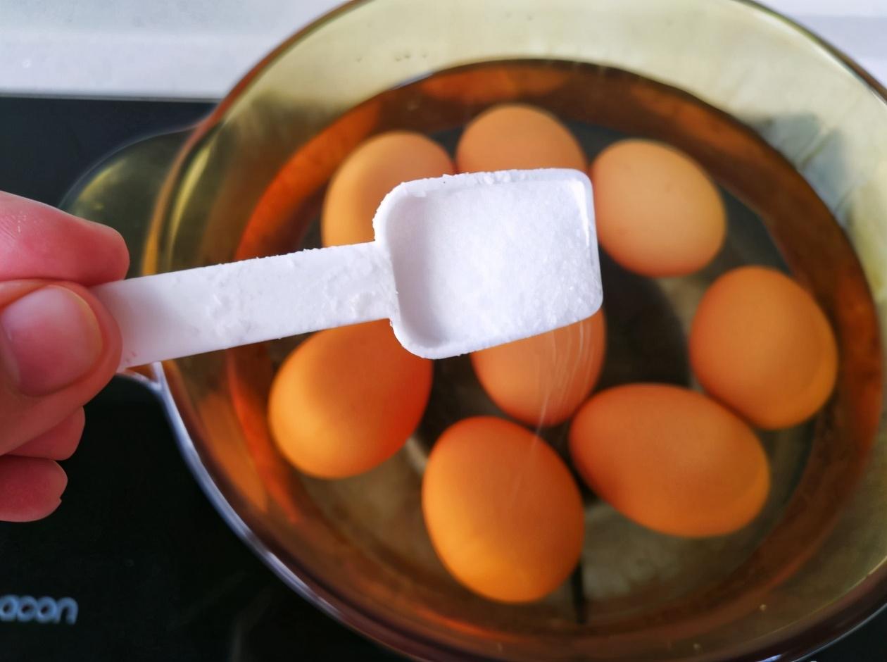 煮鸡蛋如何剥皮