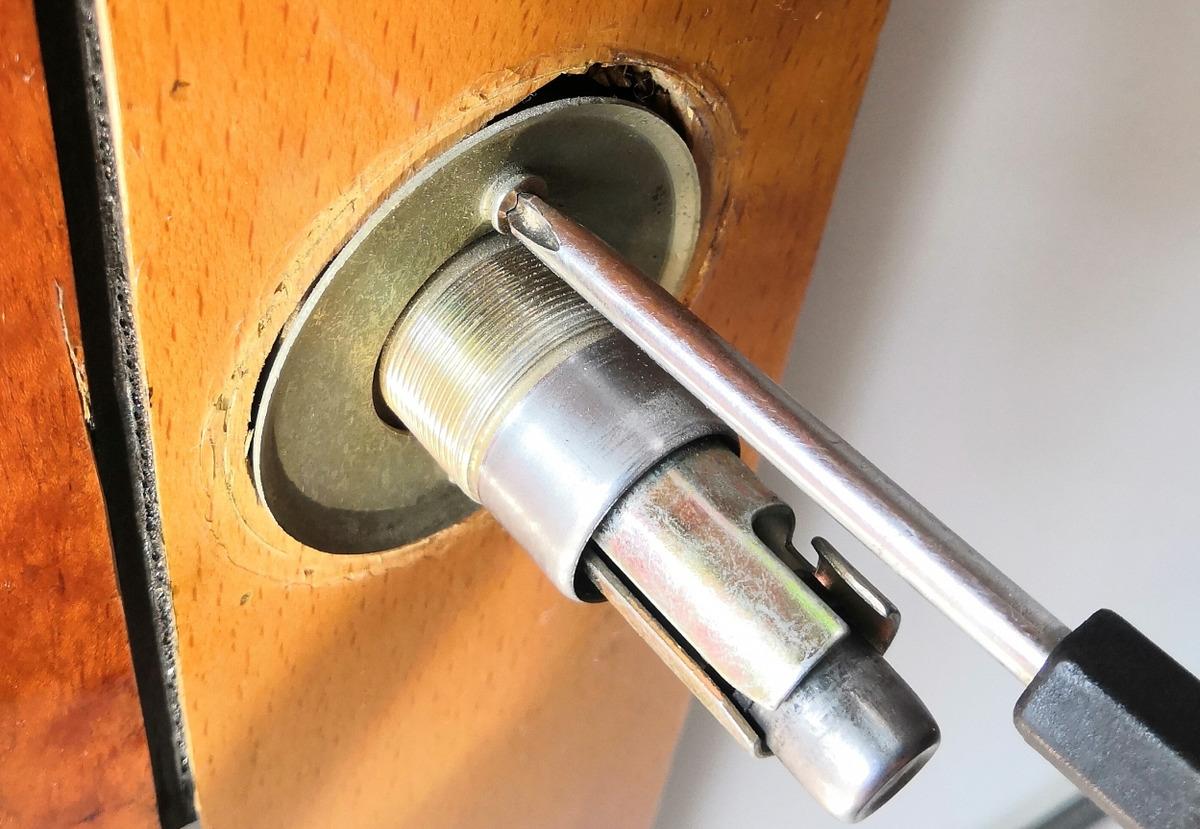 防盗门锁安装方法图解图片左右门